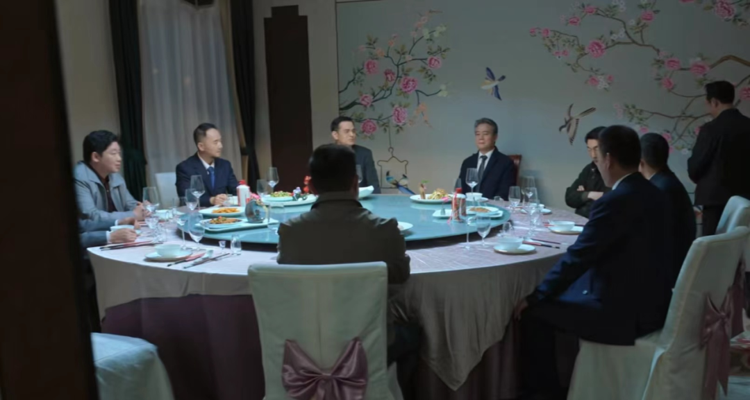 《狂飙》中的这个镜头，暗藏着茅台酒的不祥之兆？